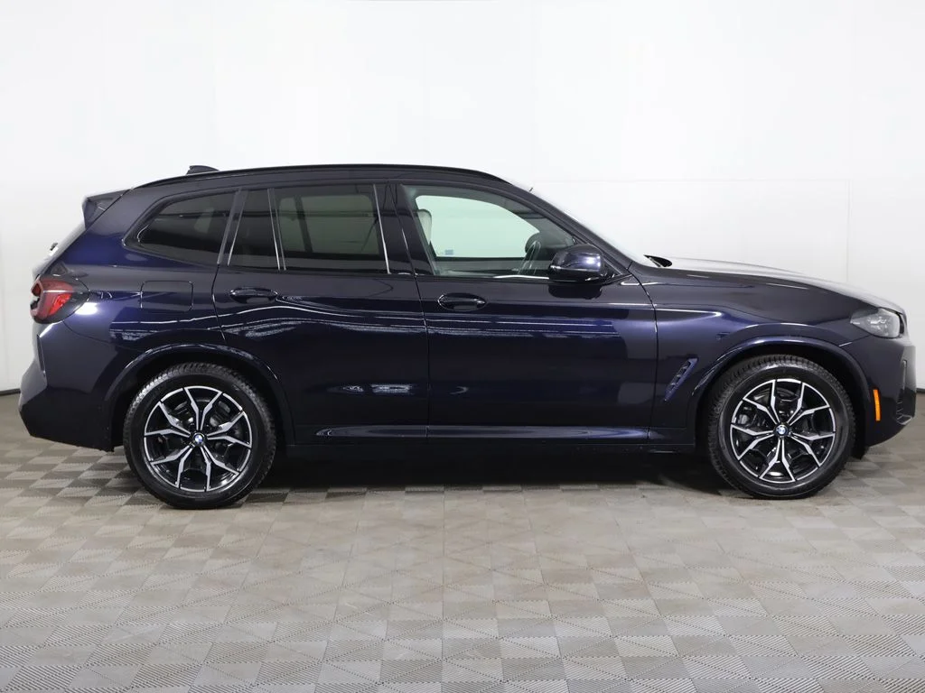 Used 2022 Carbon Black Metallic BMW xDrive30i image 20