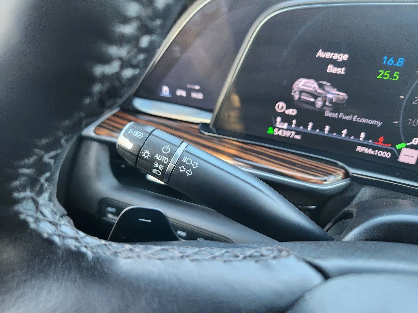 2024 Cadillac Escalade ESV Premium Luxury - Photo 23