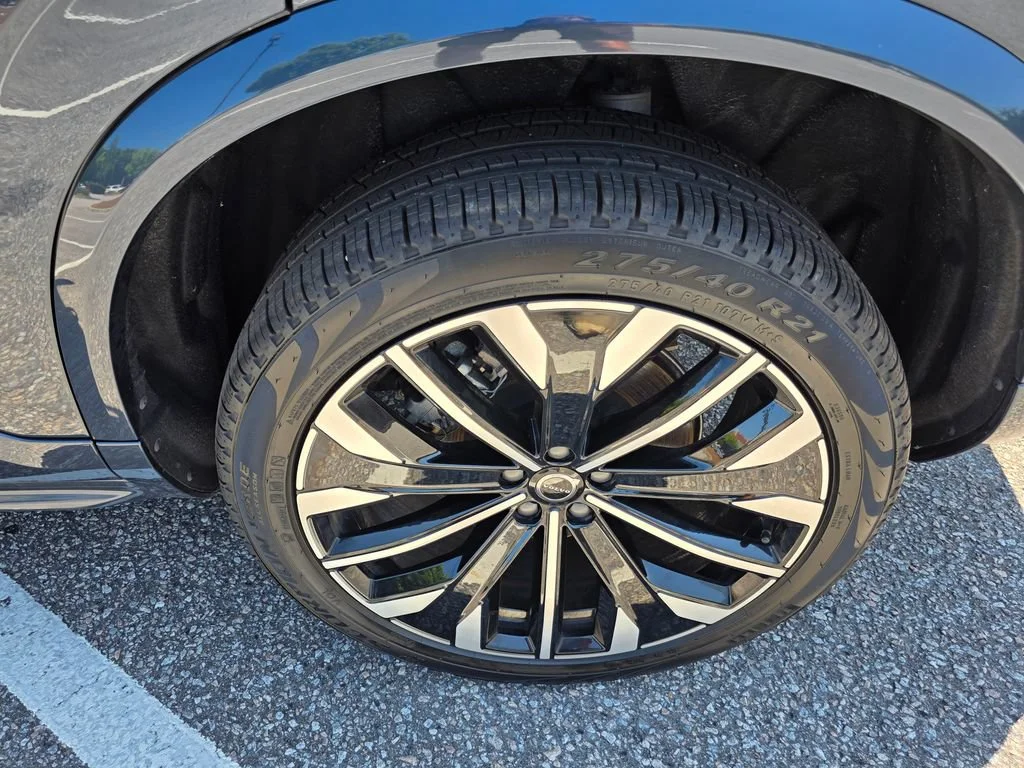 Used 2026  Volvo Plus image 30