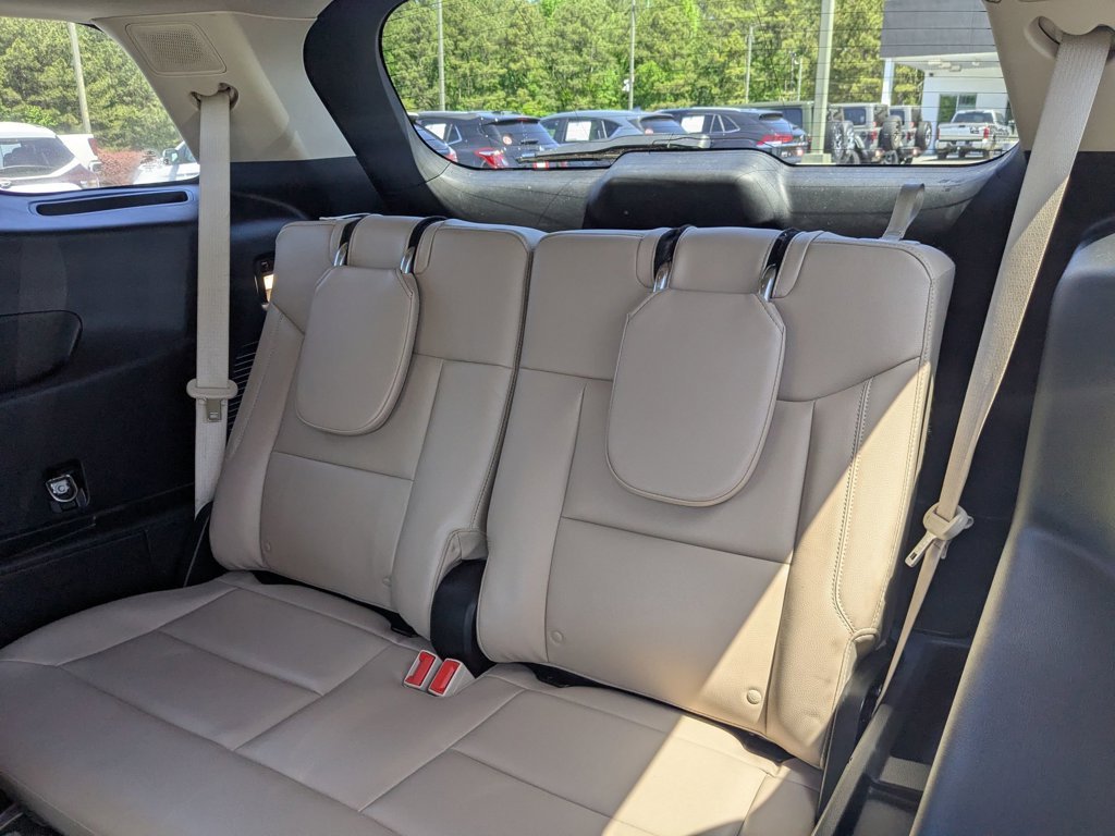 Used 2023  Ford Limited image 25