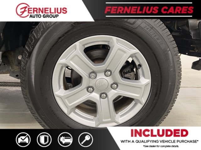 Used 2018 Silver Jeep Unlimited Sport S image 47