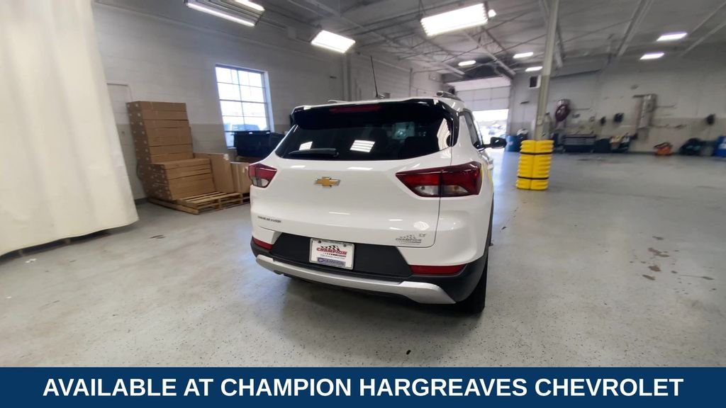 Used 2023 Summit White Chevrolet LT image 9
