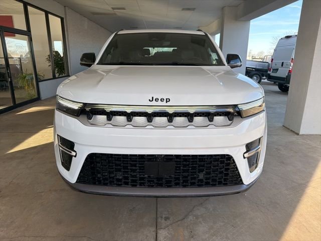 New 2026 Bright White Clear-Coat Exterior Paint Jeep  image 11