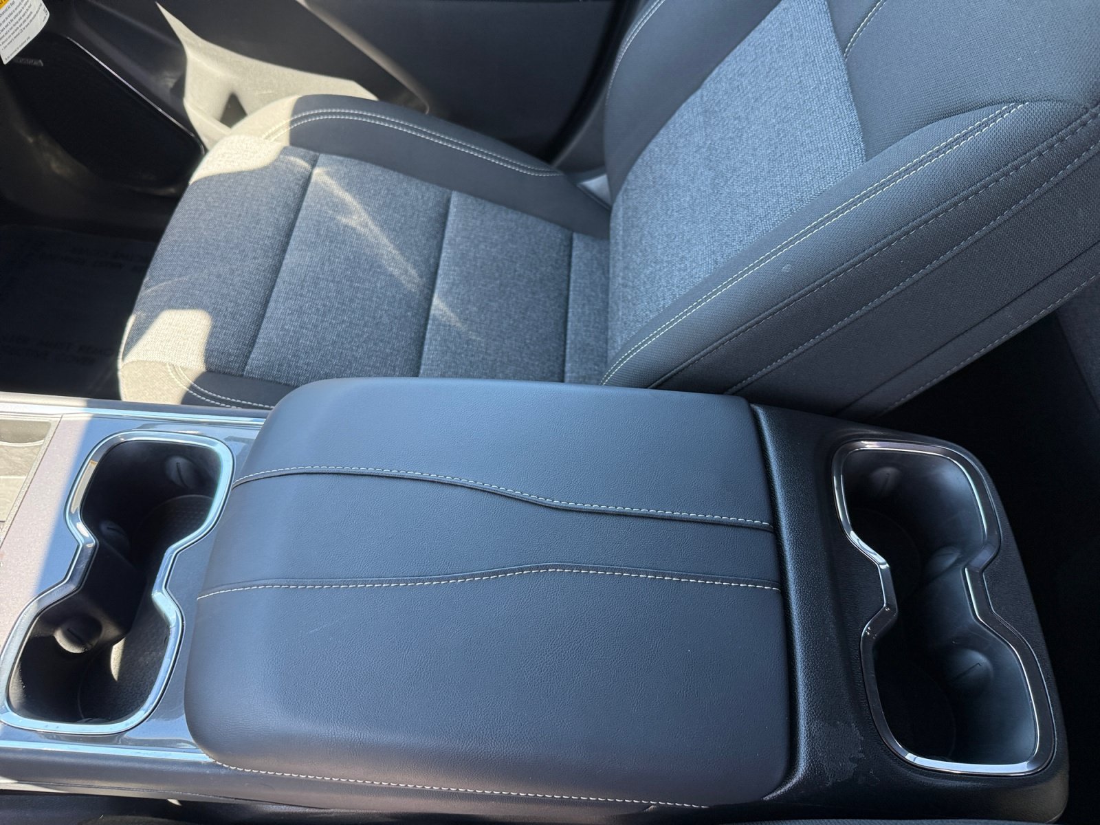 Used 2025 Ebony Twilight Metallic GMC Elevation image 14