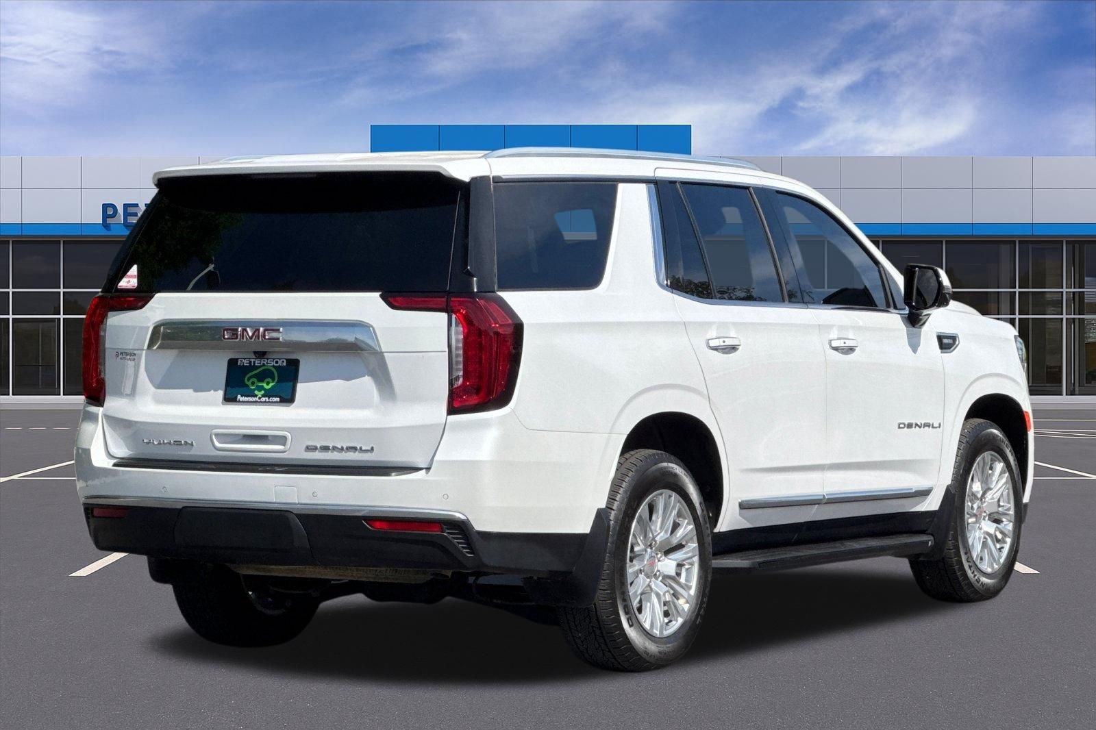 Used 2023 White GMC Denali image 4