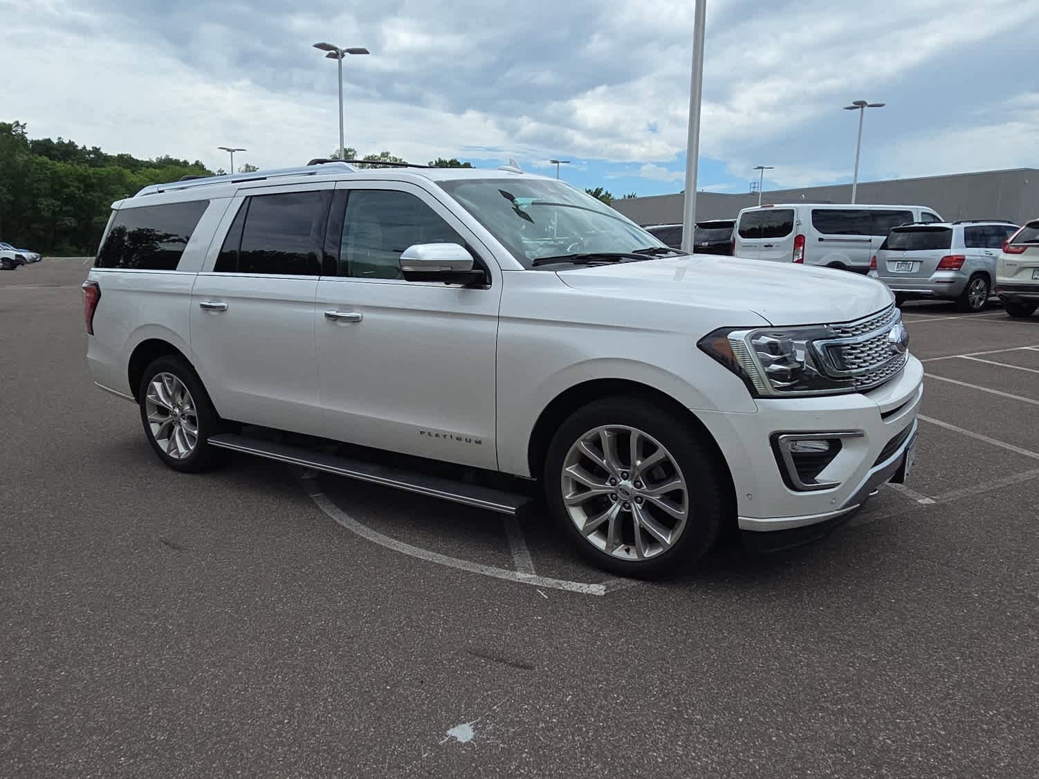 Used 2018 Ford Expedition Platinum with VIN 1FMJK1MT4JEA56502 for sale in Vadnais Heights, Minnesota