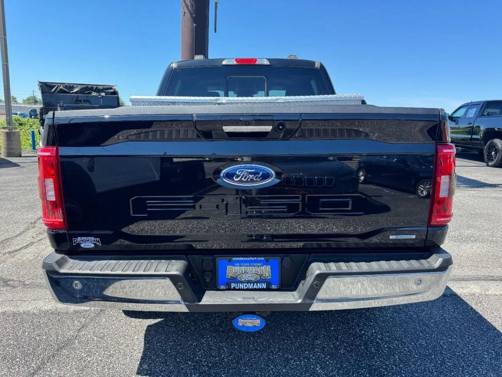 Used 2021 Agate Black Metallic Ford XLT image 4