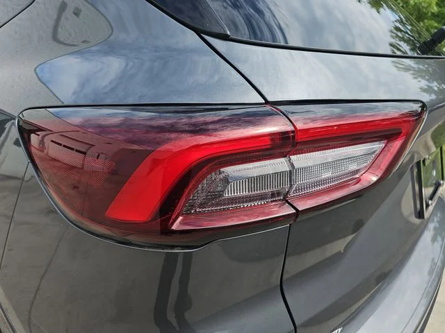 Used 2023 Gray Ford ST-Line image 32