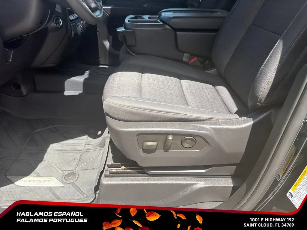 Used 2023 BLACK Chevrolet Custom image 15