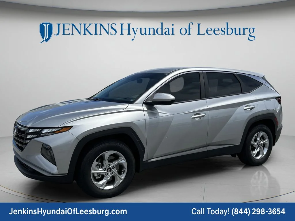 Used 2024 Silver Hyundai SE image 11