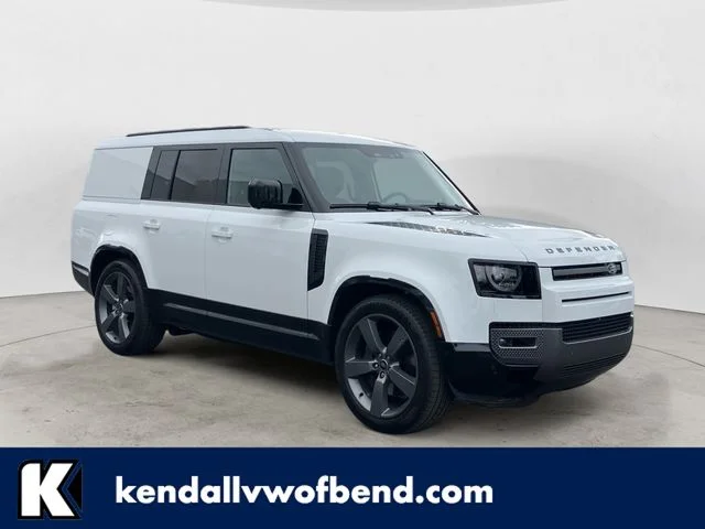 Used 2024 White Land Rover Outbound image 1