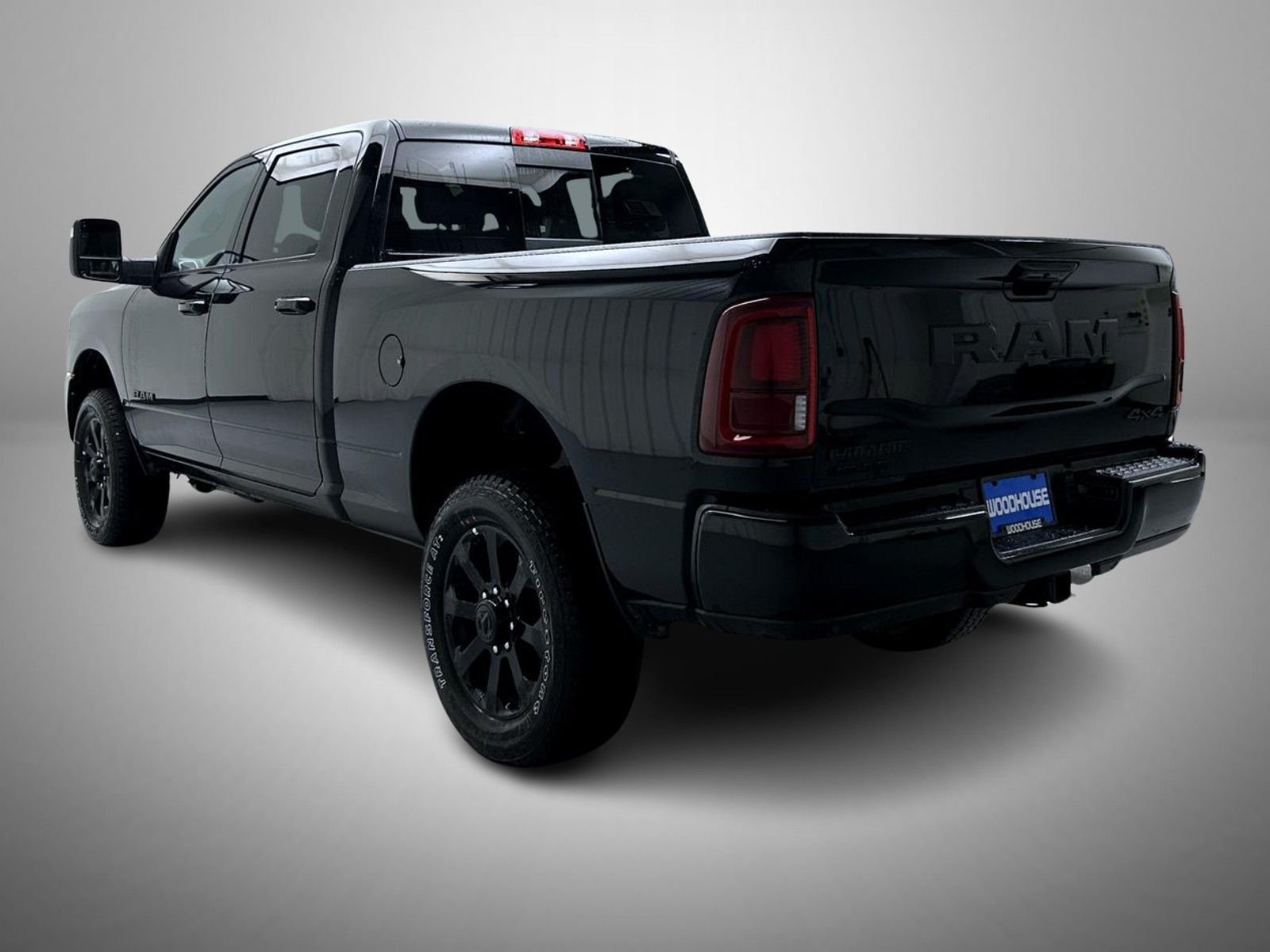 New 2026 Diamond Black Crystal Pearl-Coat Exterior Paint RAM Laramie image 7