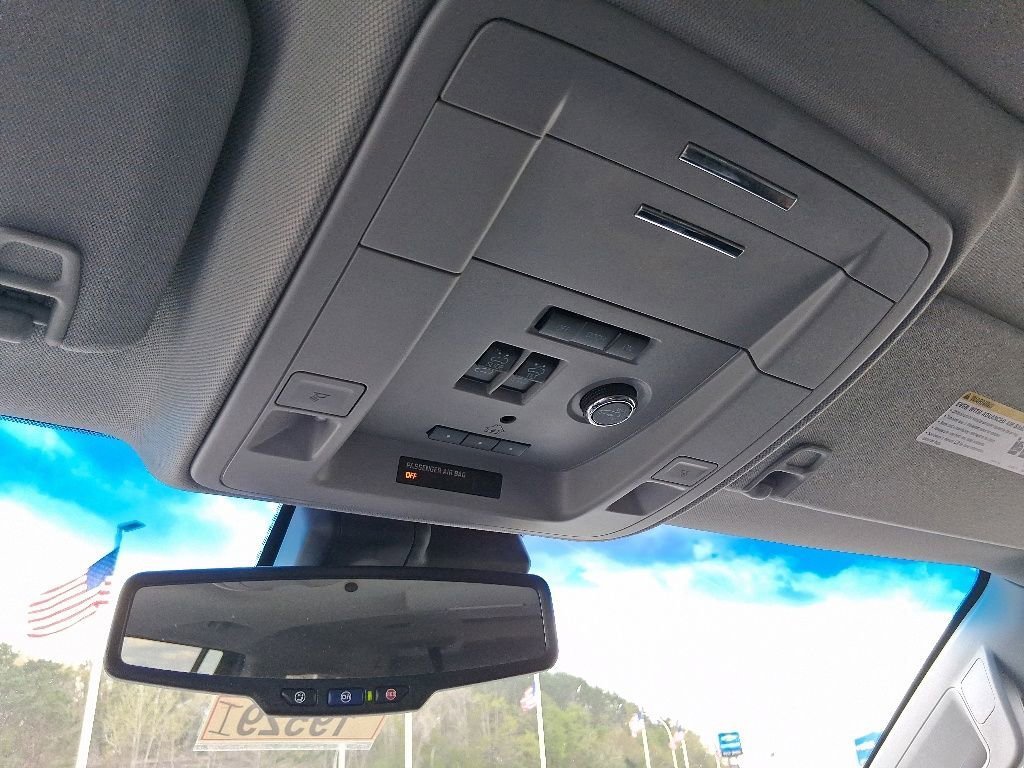 Used 2019 SUMMIT WHITE Chevrolet Premier image 27