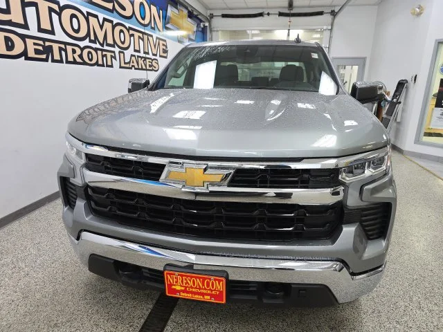 Used 2025 Chevrolet Silverado 1500 LT with VIN 2GCUKDEDXS1100631 for sale in Detroit Lakes, Minnesota