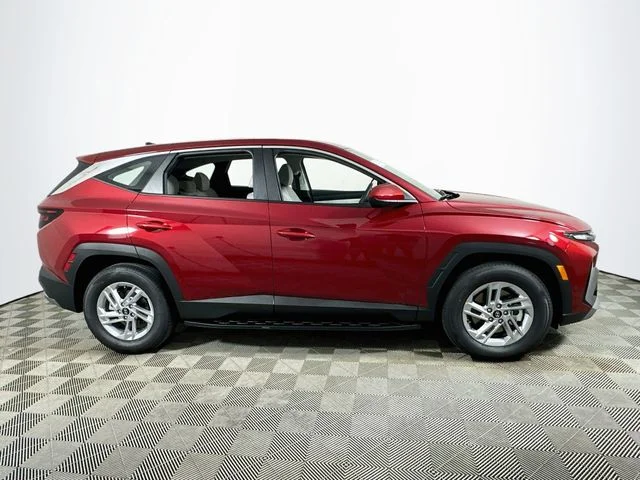New 2026 Hyundai TUCSON SE