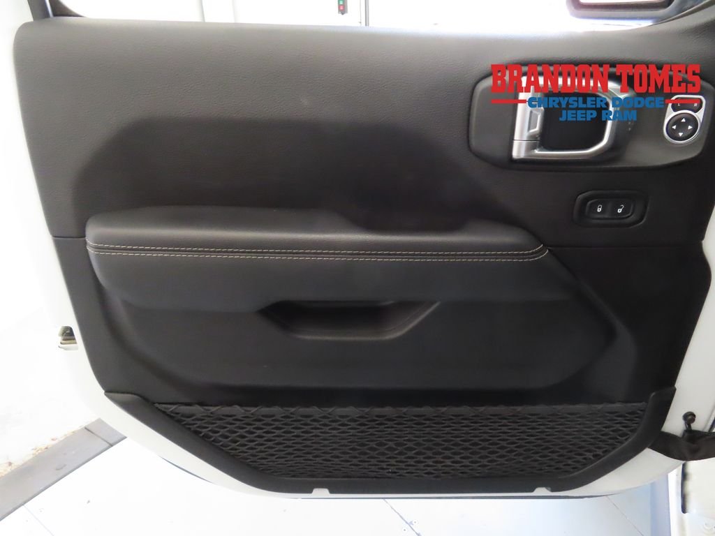 Used 2021 White Jeep Unlimited Rubicon image 9