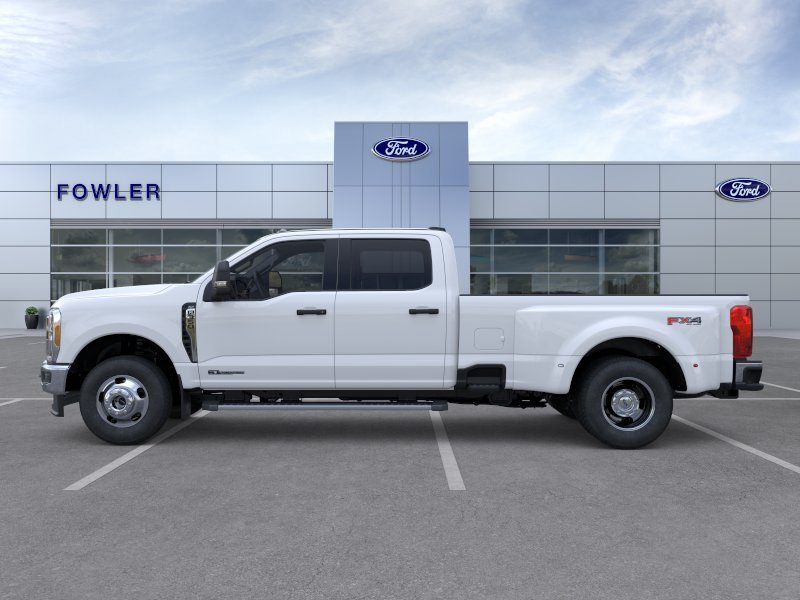 New 2026 Oxford White Ford F-350® XLT image 32