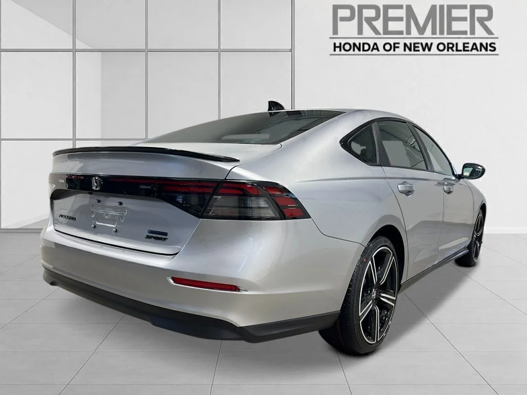 New 2026 Solar Silver Metallic Honda Sport Hybrid image 5
