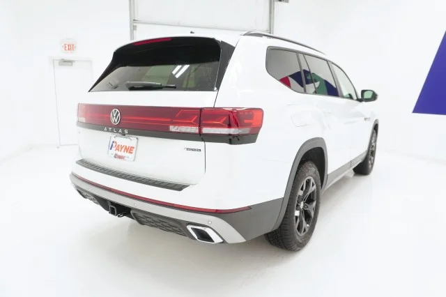 New 2026 Opal White Pearl Volkswagen 2.0T Peak Edition image 7