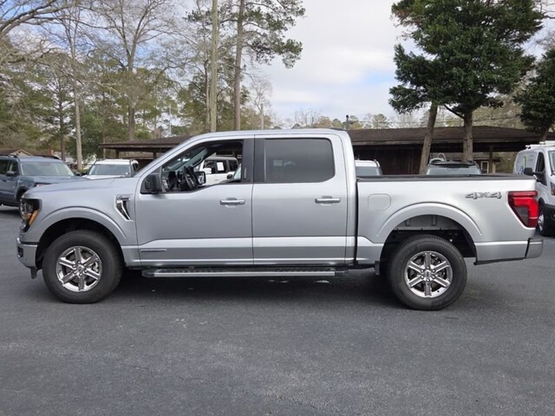 Used 2024 Iconic Silver Metallic Ford XLT image 5