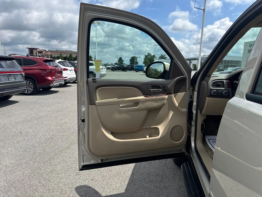 Used 2011 Gold Mist Metallic Chevrolet LT image 28