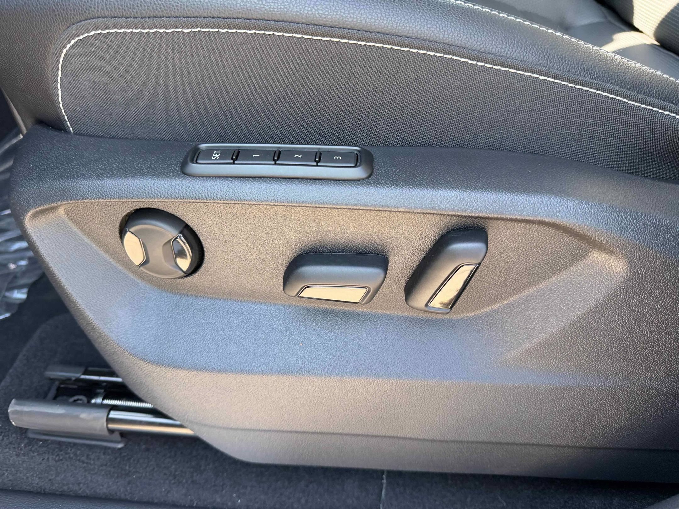 New 2026 Gray Volkswagen 2.0T SEL image 15
