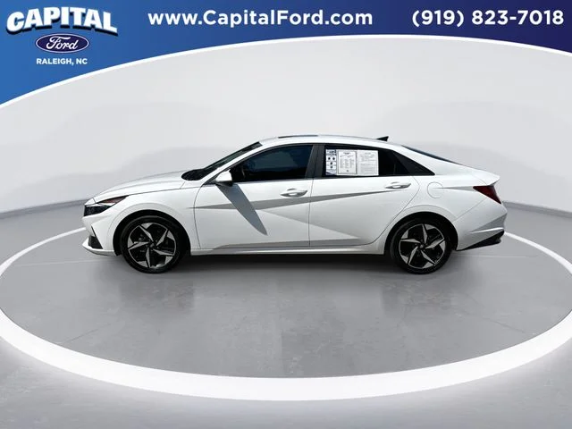 Used 2023 White Hyundai Limited image 5