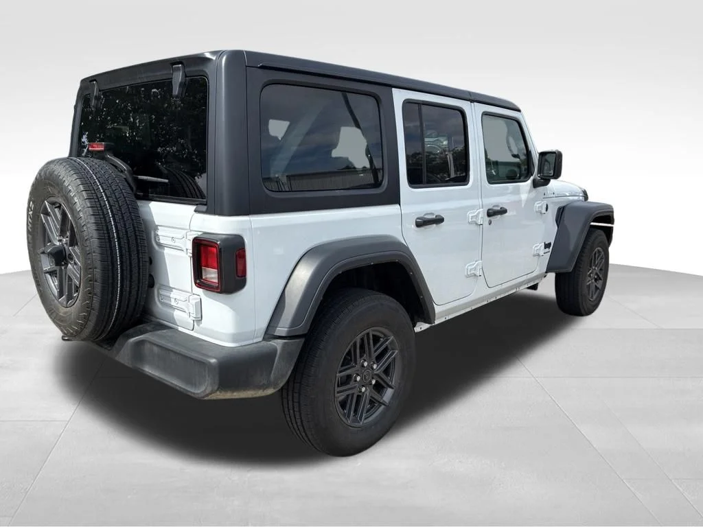 Used 2024 White Jeep Sport S image 5