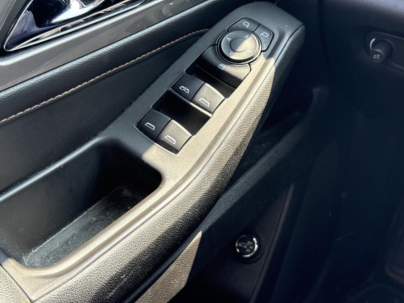 Used 2018 Mosaic Black Metallic Chevrolet LT Cloth image 18