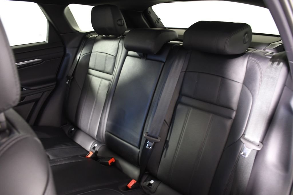 Used 2020 Santorini Black Metallic Land Rover R-Dynamic SE image 28