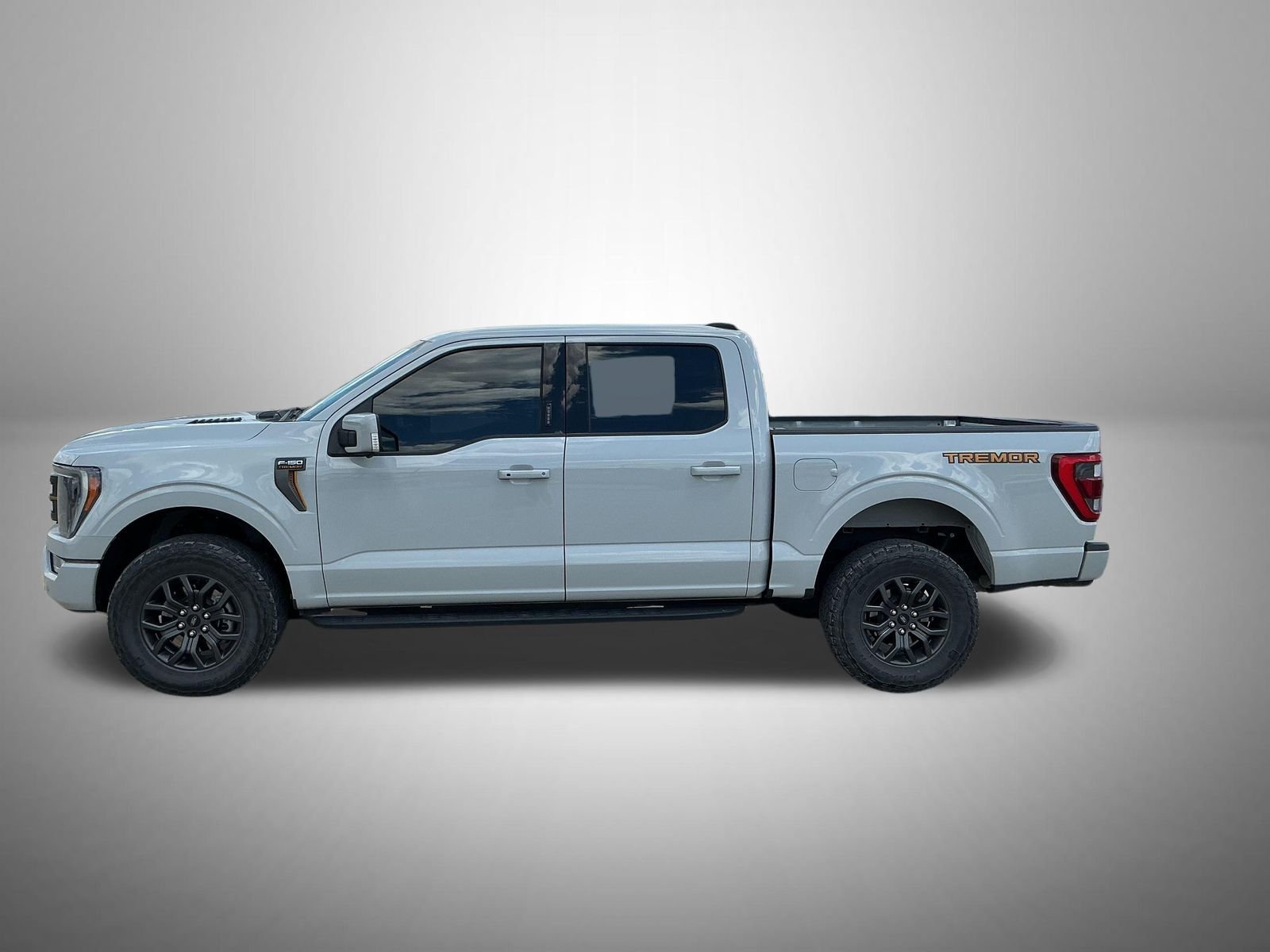 Used 2023 White Ford Tremor image 2
