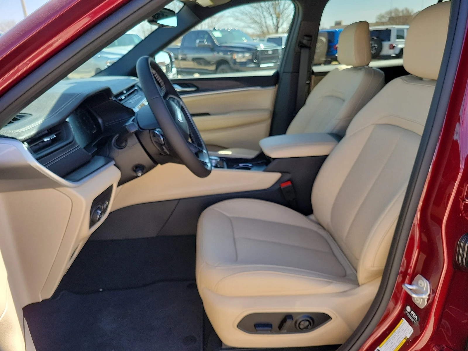 New 2026 Velvet Red Pearlcoat Jeep L LIMITED 4X4 image 12