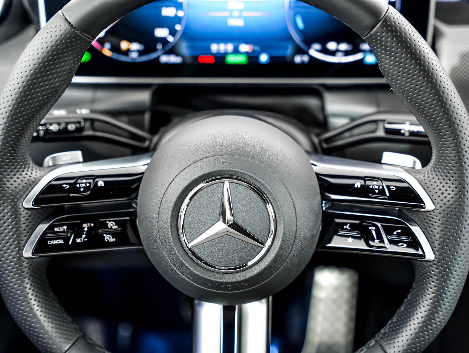 Certified Used 2025 Alpine Grey Mercedes-Benz GLC 350e 4MATIC® SUV image 16
