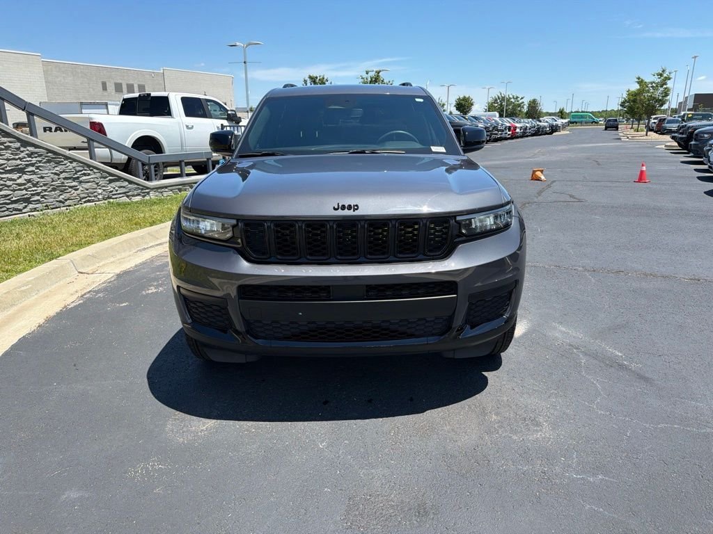 Used 2024 Jeep Grand Cherokee L Altitude with VIN 1C4RJKAG7R8550502 for sale in Kansas City