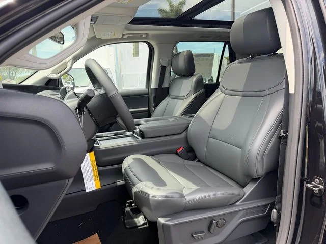 New 2026 Agate Black Metallic Ford MAX Active image 4