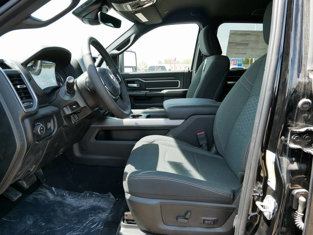 2025 RAM 2500 Big Horn - Photo 6