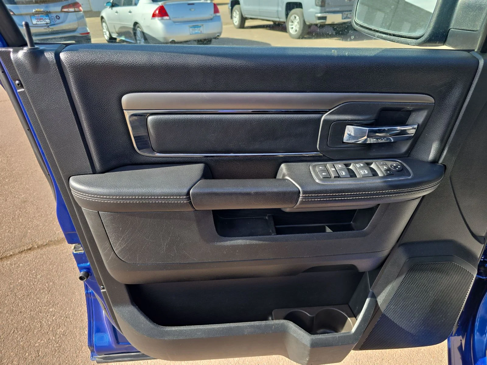 Used 2017 Blue Streak Pearlcoat Ram Sport image 9