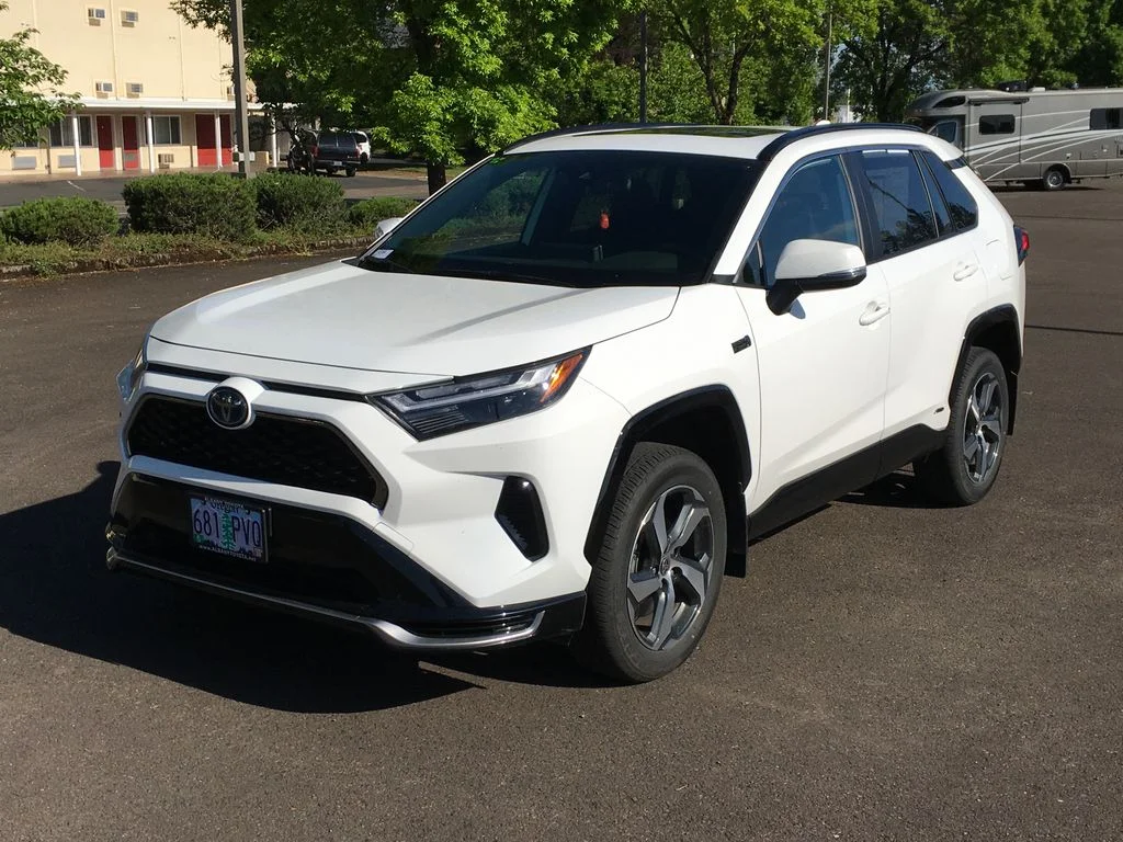 2024 Toyota RAV4 Prime SE AWD's photo