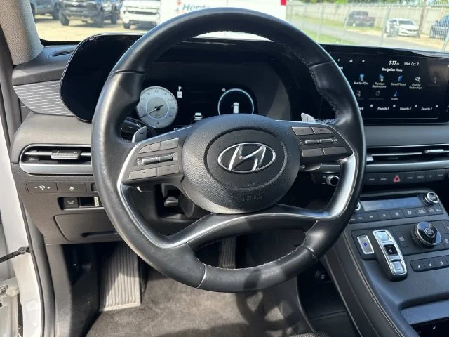 Used 2025 White Hyundai Limited image 36