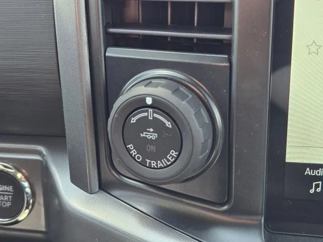 2025 Ford F-150 XLT - Photo 36