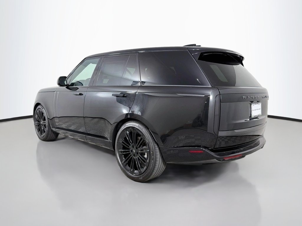 New 2027 Santorini Black Land Rover SE image 7