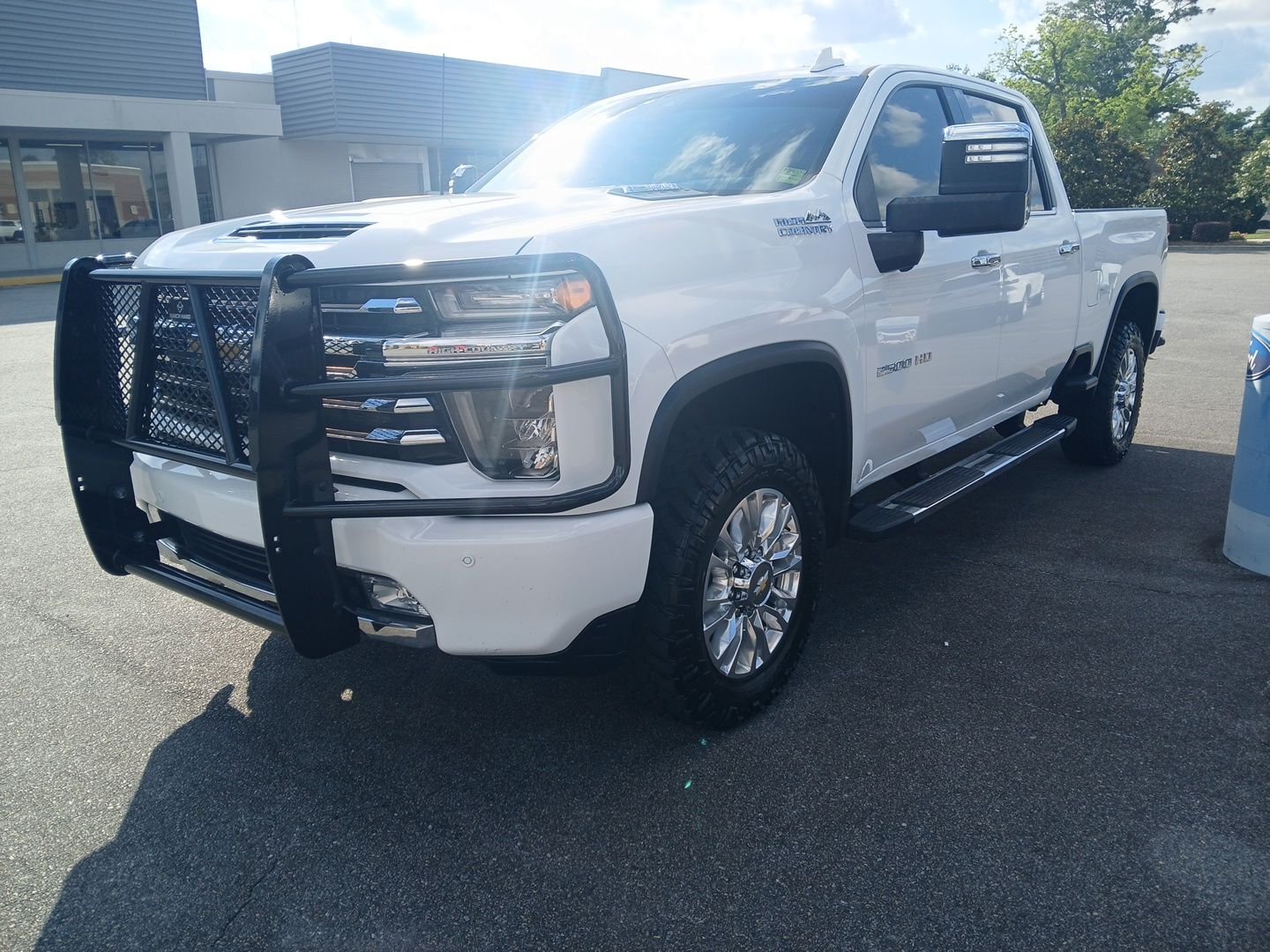 2022 Chevrolet Silverado HD High Country 4WD Crew Cab Standard Box's photo
