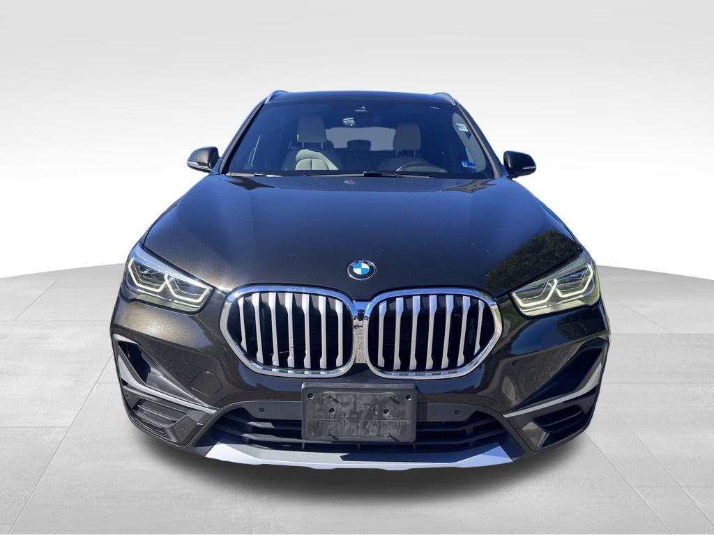 Used 2020 Dark Olive Metallic BMW xDrive28i image 5