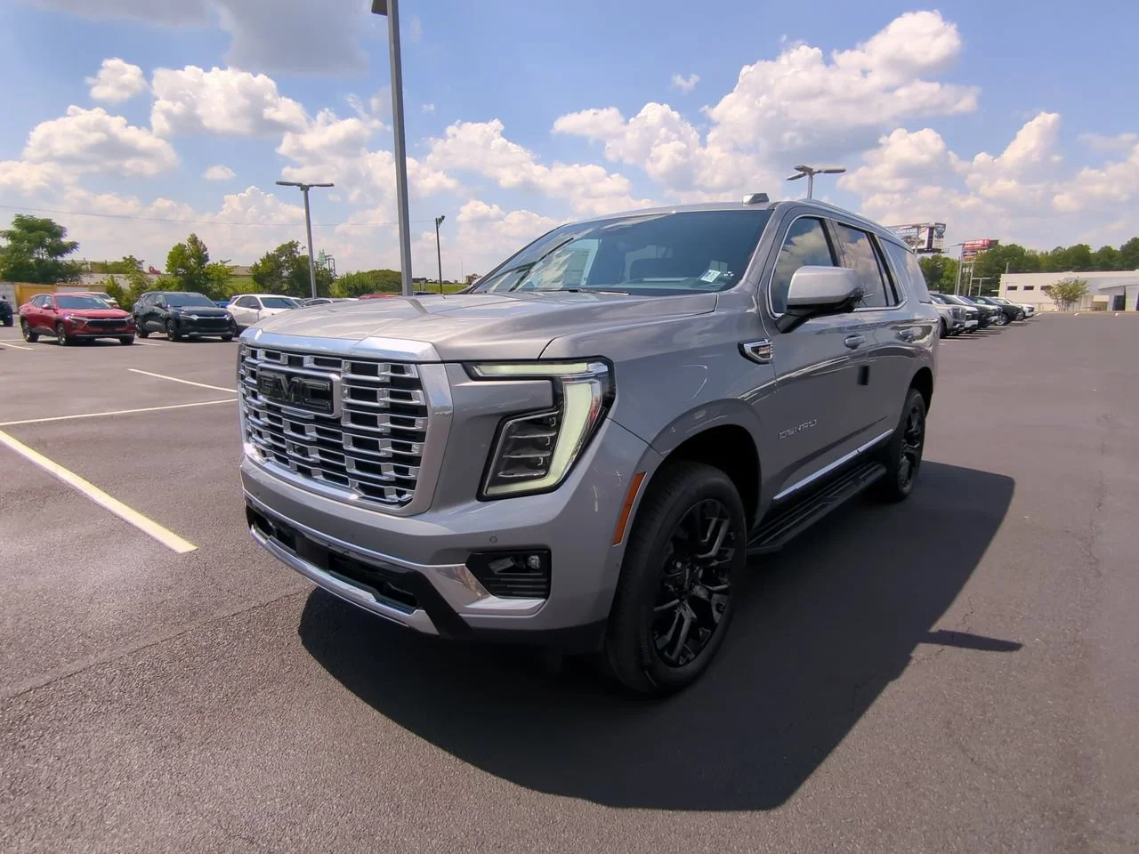2026 GMC Yukon Denali - Photo 7