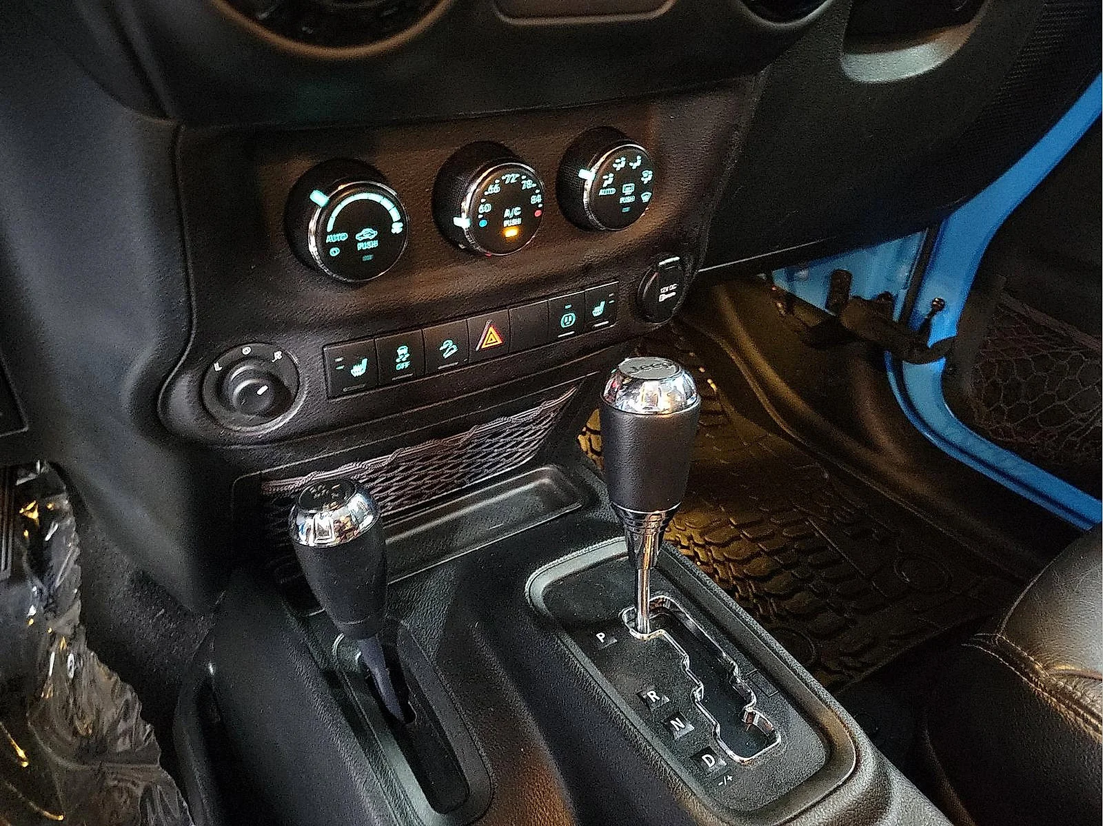 Used 2017 Chief Clearcoat Jeep Winter image 17