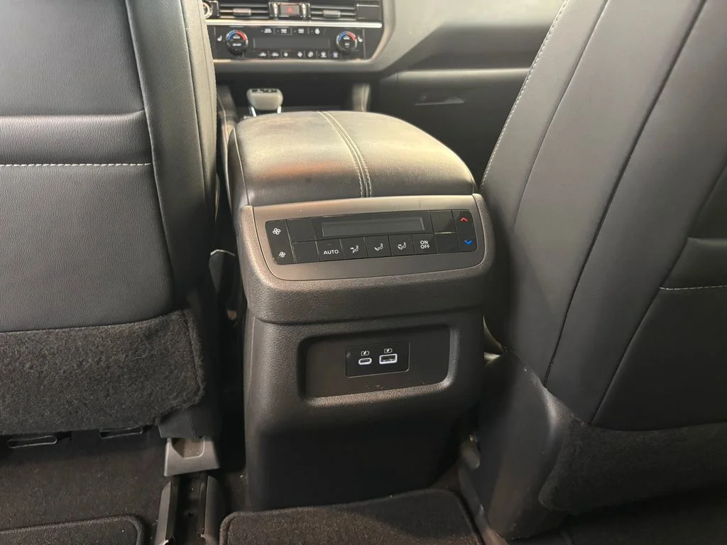 Used 2022 Gray Nissan SL image 26