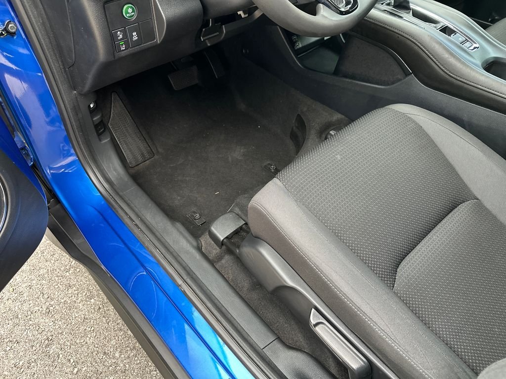 Used 2022  Honda EX image 22
