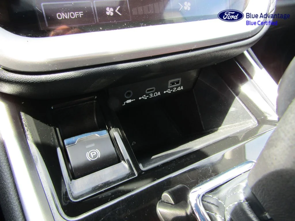 Certified Used 2025 Ice Silver Metallic Subaru Limited image 35