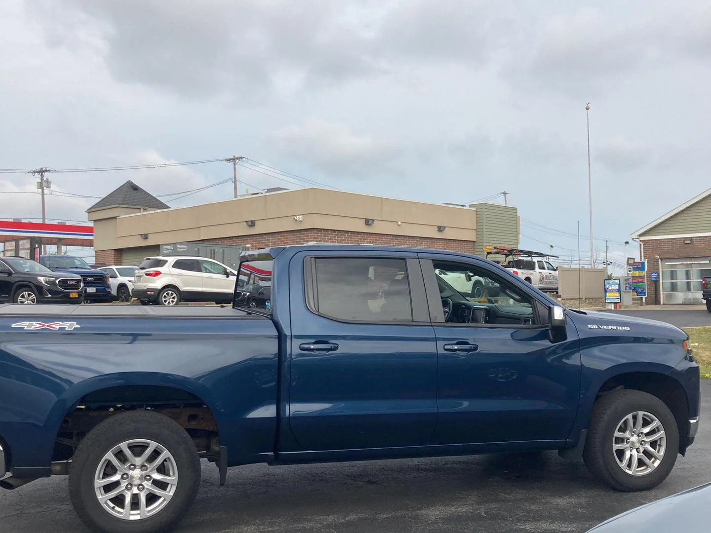 Used 2019 NORTHSKY BLUE METALLIC Chevrolet LT image 8