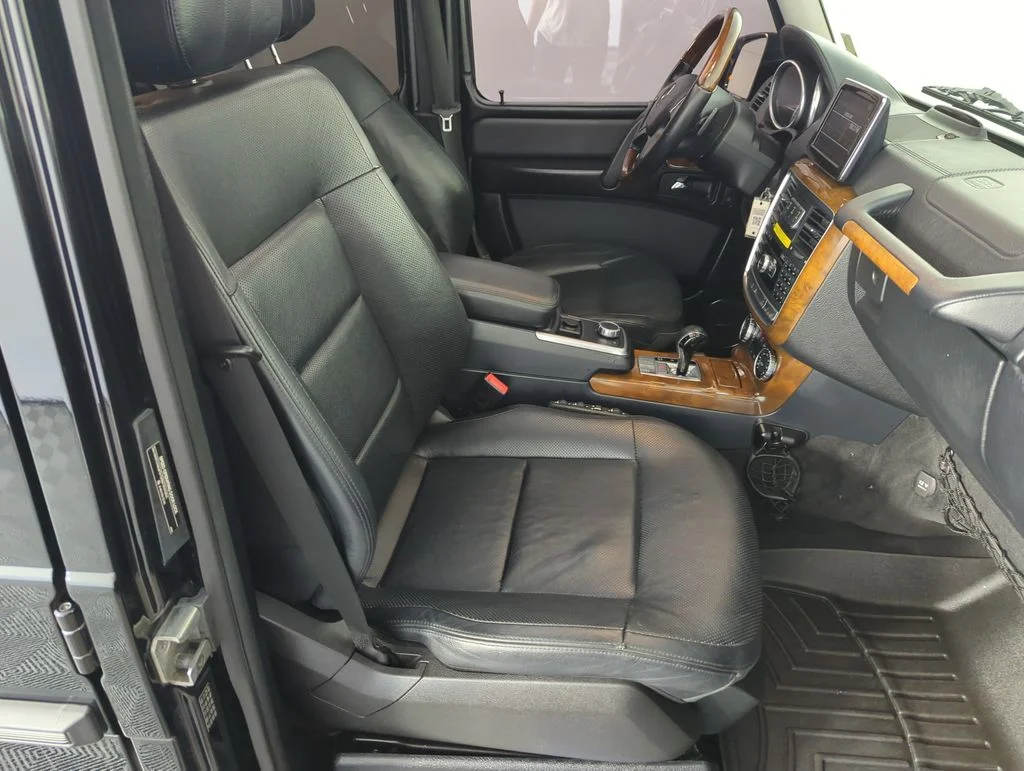 Used 2013  Mercedes-Benz G 550 image 35